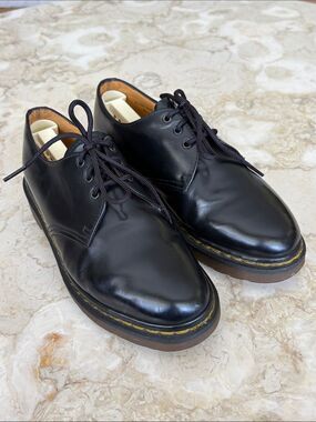 Dr. Martens Vintage Made in England 3-Eye Leather Oxford Shoes –UK 5/US 7